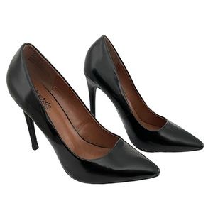 CHARLOTTE RUSSE Black pumps/ Black Stiletto High Heels